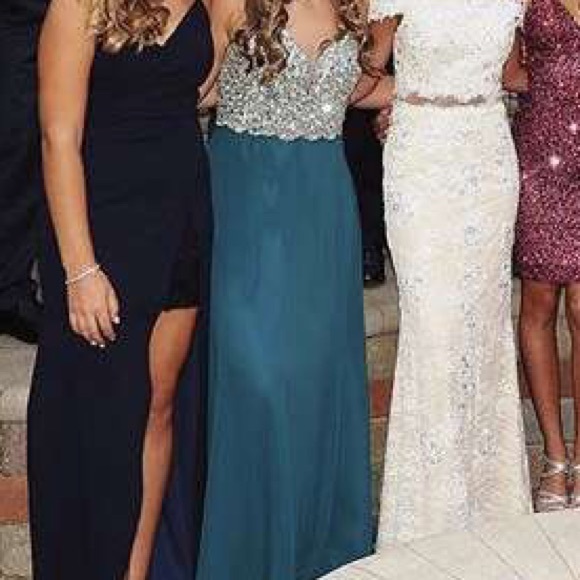 EVA Long Homecoming/Prom Dress - Picture 11 of 15